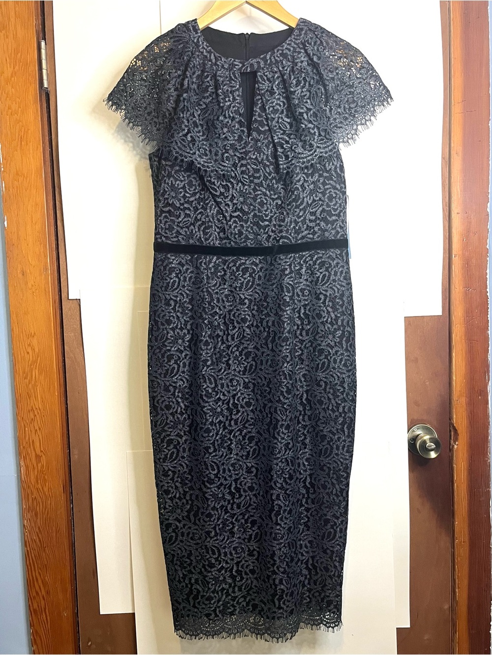 NWT London Times Women’s Size 8 Gray Lace Midi Dress with Cap Lace Overlay